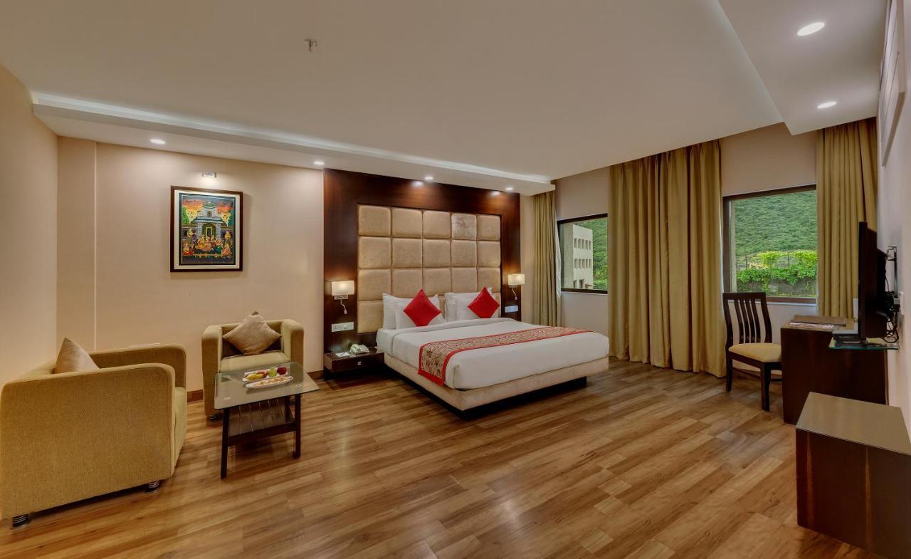 Spectrum Resort, Spa & Residences Udaipur Exterior foto