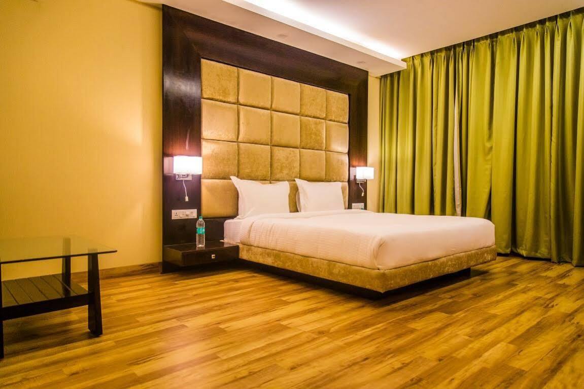 Spectrum Resort, Spa & Residences Udaipur Exterior foto